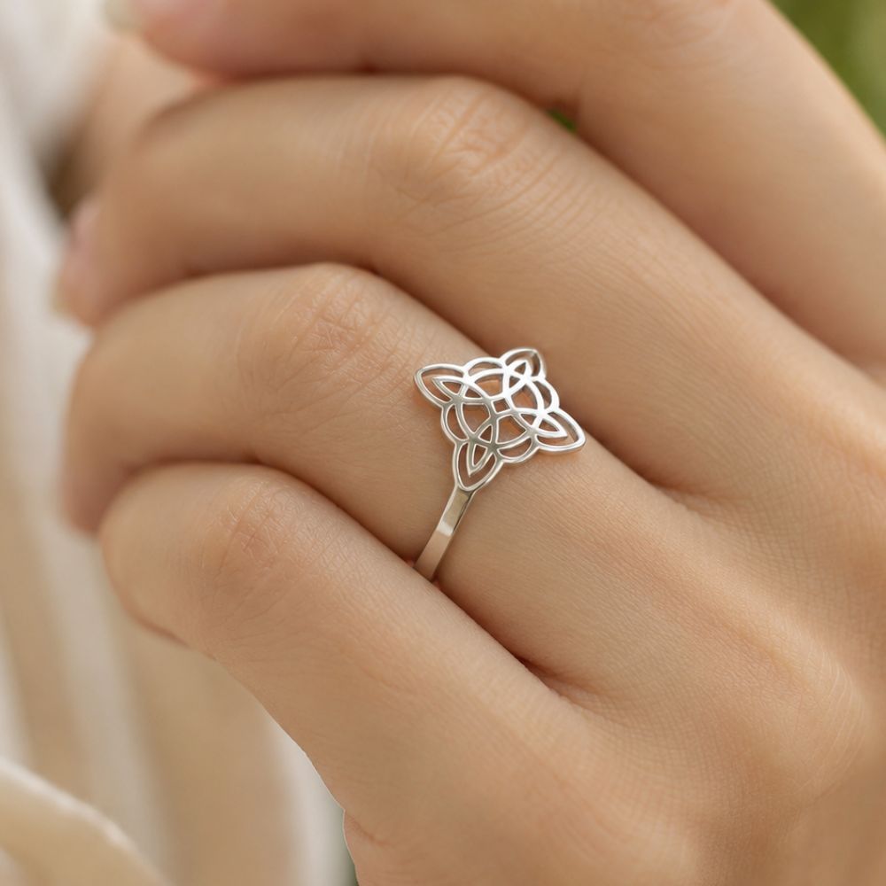 Bague Nœud de Sorcière